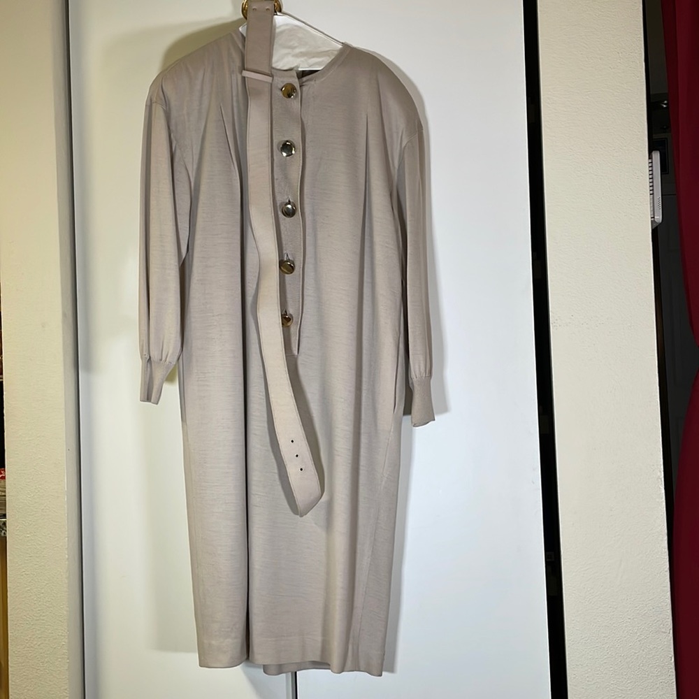 Beautiful off-white all-in-one dress with gold buttons and a nice belt.